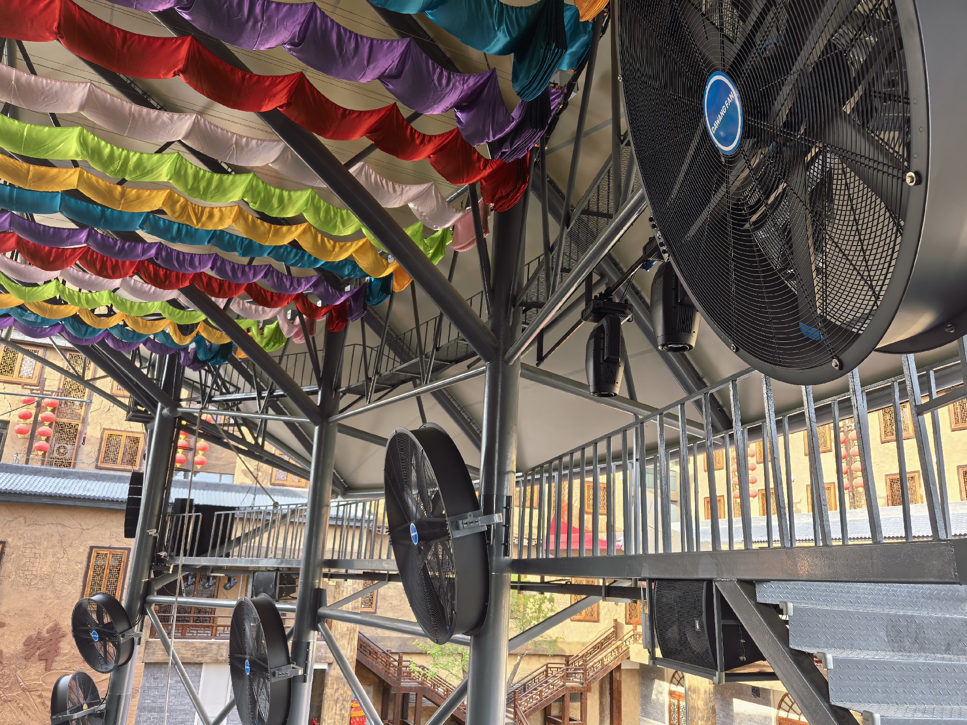 大王壁掛扇賦能西安華夏文旅度假區(qū)，打造舒適觀演環(huán)境案例