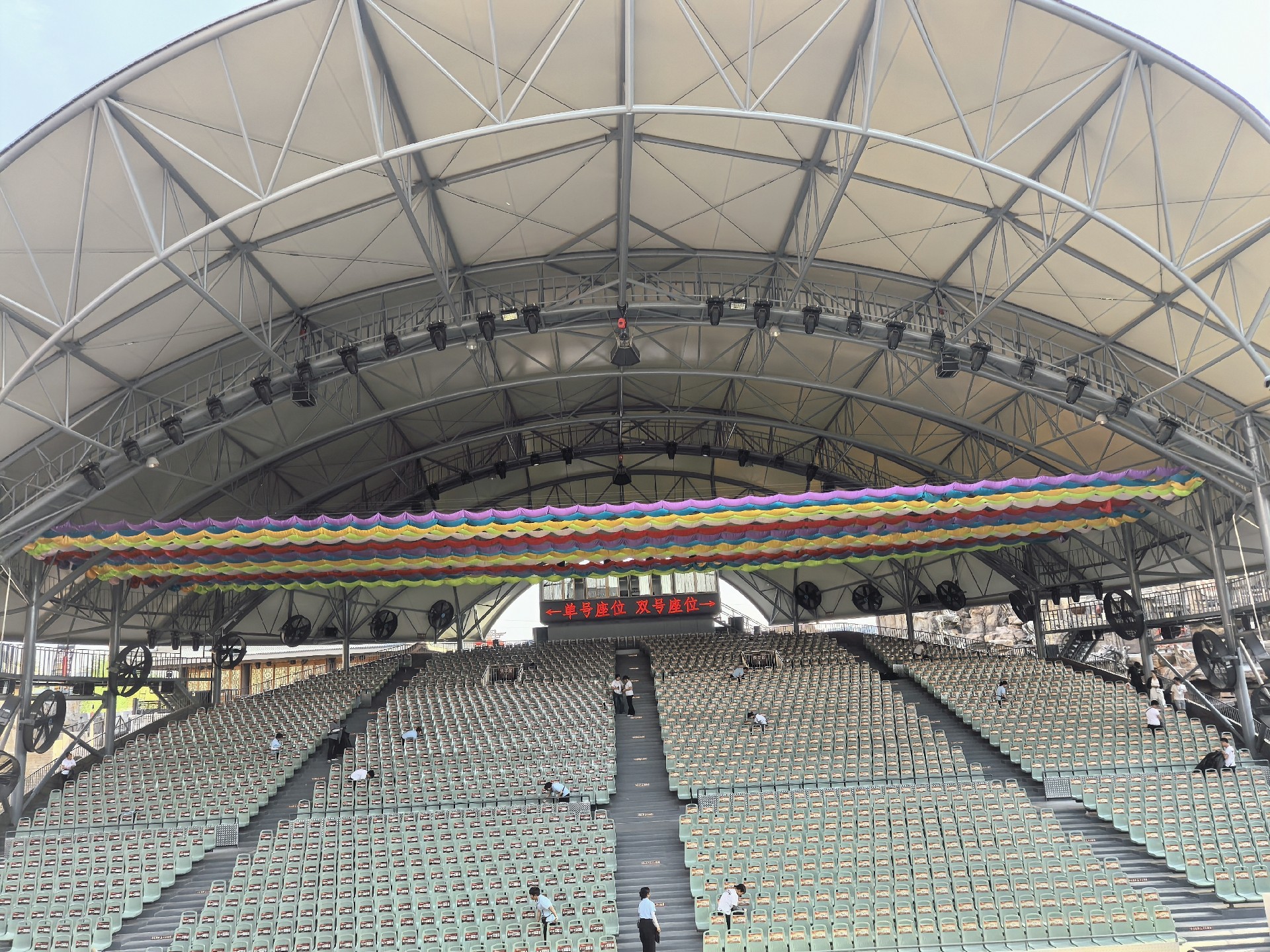 大王壁掛扇賦能西安華夏文旅度假區(qū)，打造舒適觀演環(huán)境案例