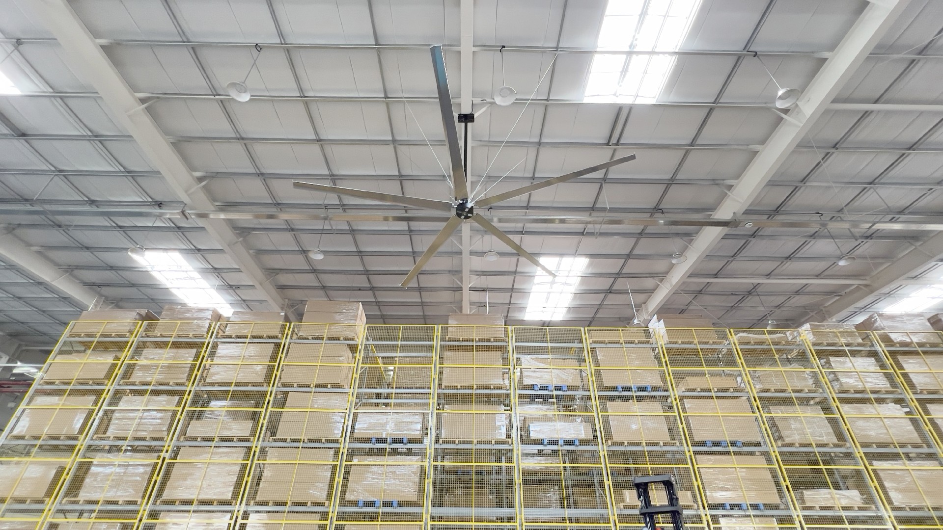 大王通風(fēng) W.FANS 系列賦能比亞迪鋼結(jié)構(gòu)倉庫，打造高效通風(fēng)存儲環(huán)境案例